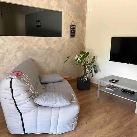 Appartement Au Coeur Des Bois à Saint-Germain-du-Salembre Extérieur photo