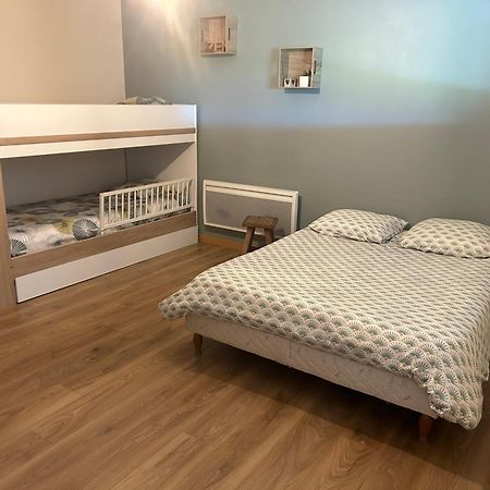 Appartement Au Coeur Des Bois à Saint-Germain-du-Salembre Extérieur photo