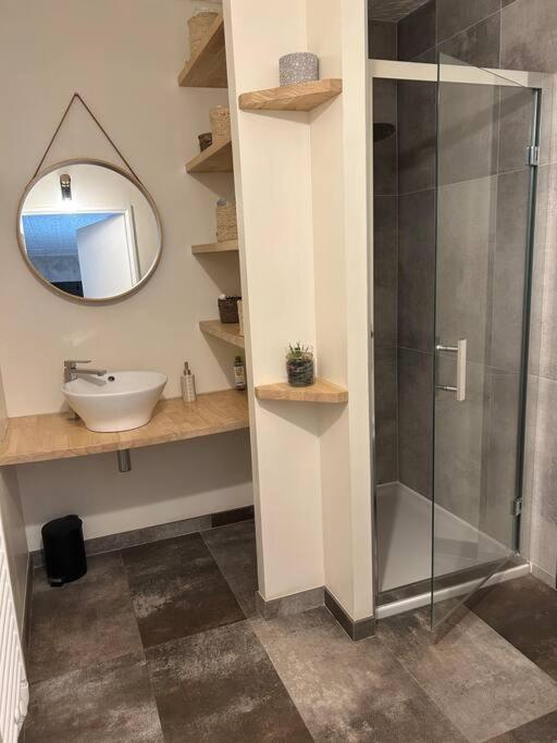 Appartement Au Coeur Des Bois à Saint-Germain-du-Salembre Extérieur photo